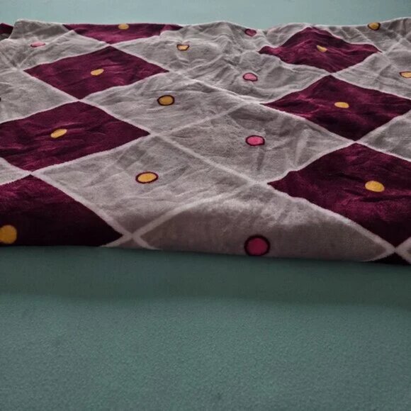 Soft Plush Blanket King Size - Picture 5 of 6